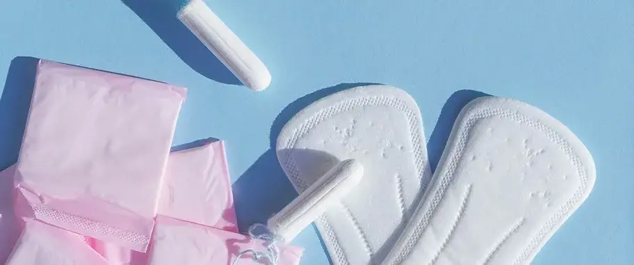 Jakie są objawy przed pierwszą miesiączką? Co warto wiedzieć?