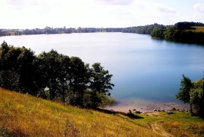 Największe jeziora w Polsce i ich niezwykłe położenie w pasie