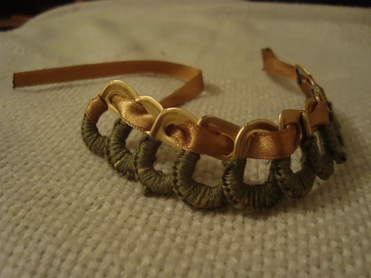 Jak zrobić naszyjnik z zawleczek – proste kroki do unikalnej biżuterii