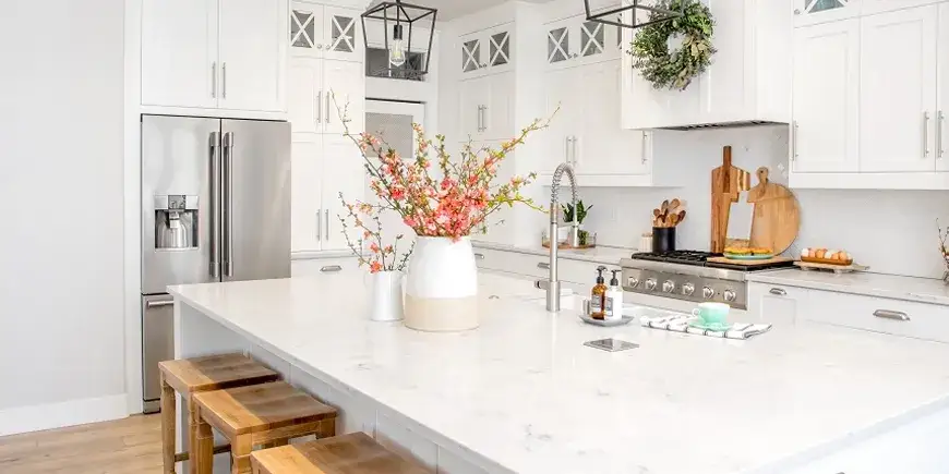 Parapet z konglomeratu: Co to jest? Wady, zalety i ceny