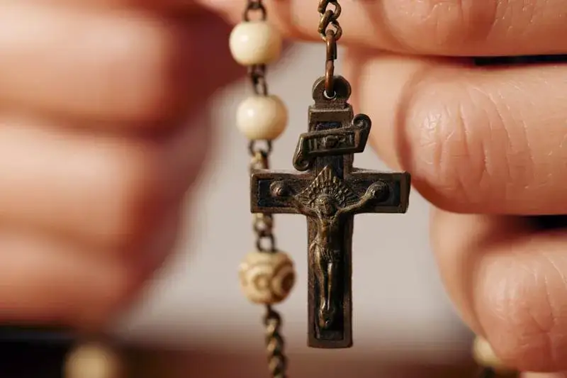 Jak szybko nauczyć się tajemnic różańca i uniknąć trudności w modlitwie