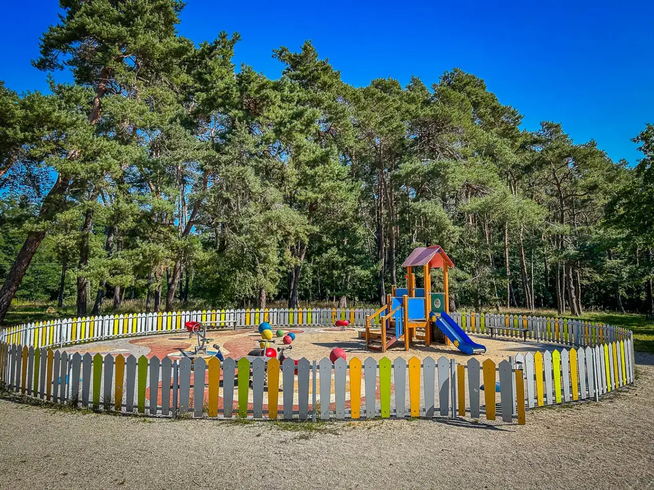 Brzeg Dolny: Atrakcje, które musisz odkryć! Przewodnik z Wrocławia