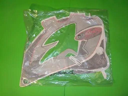 Odkryj oryginalne okleiny Husqvarna SM 125 – gdzie je kupić?