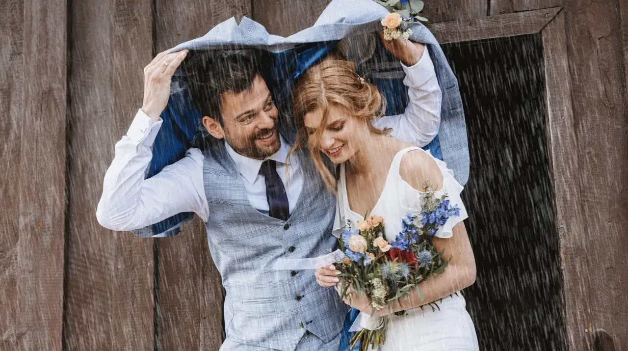 Jaką koszulę na wesele wybrać, aby nie popełnić błędu?