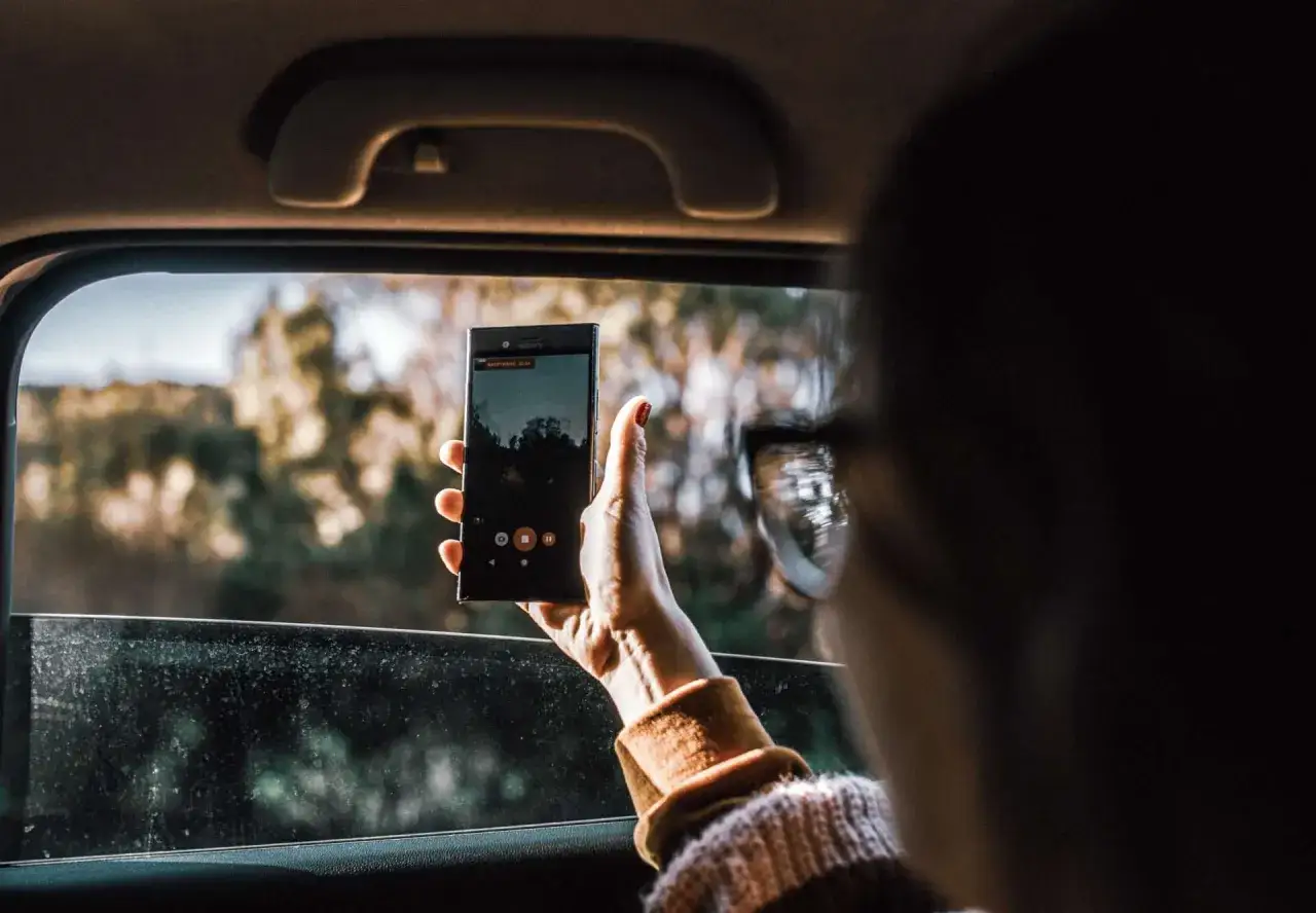 Jak łatwo przesłać zdjęcia z aparatu Sony na telefon przez WiFi - poradnik