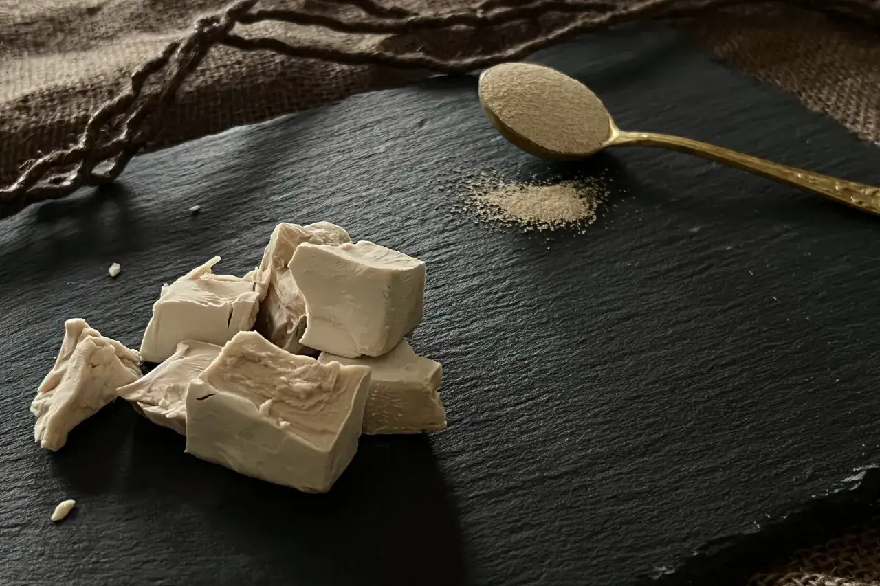 Jakie drożdże do pizzy wybrać, aby uniknąć twardego ciasta?