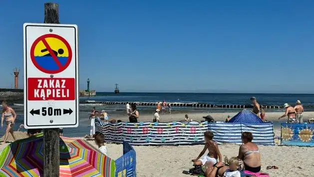 Gdzie zakaz kąpieli nad Bałtykiem? Sprawdź niebezpieczne miejsca
