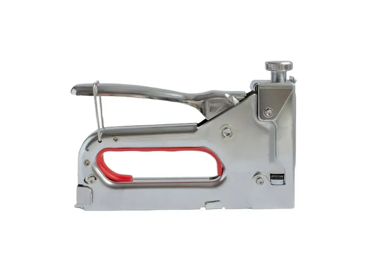 Jak naprawić zepsuty zszywacz tapicerski – proste kroki do sukcesu