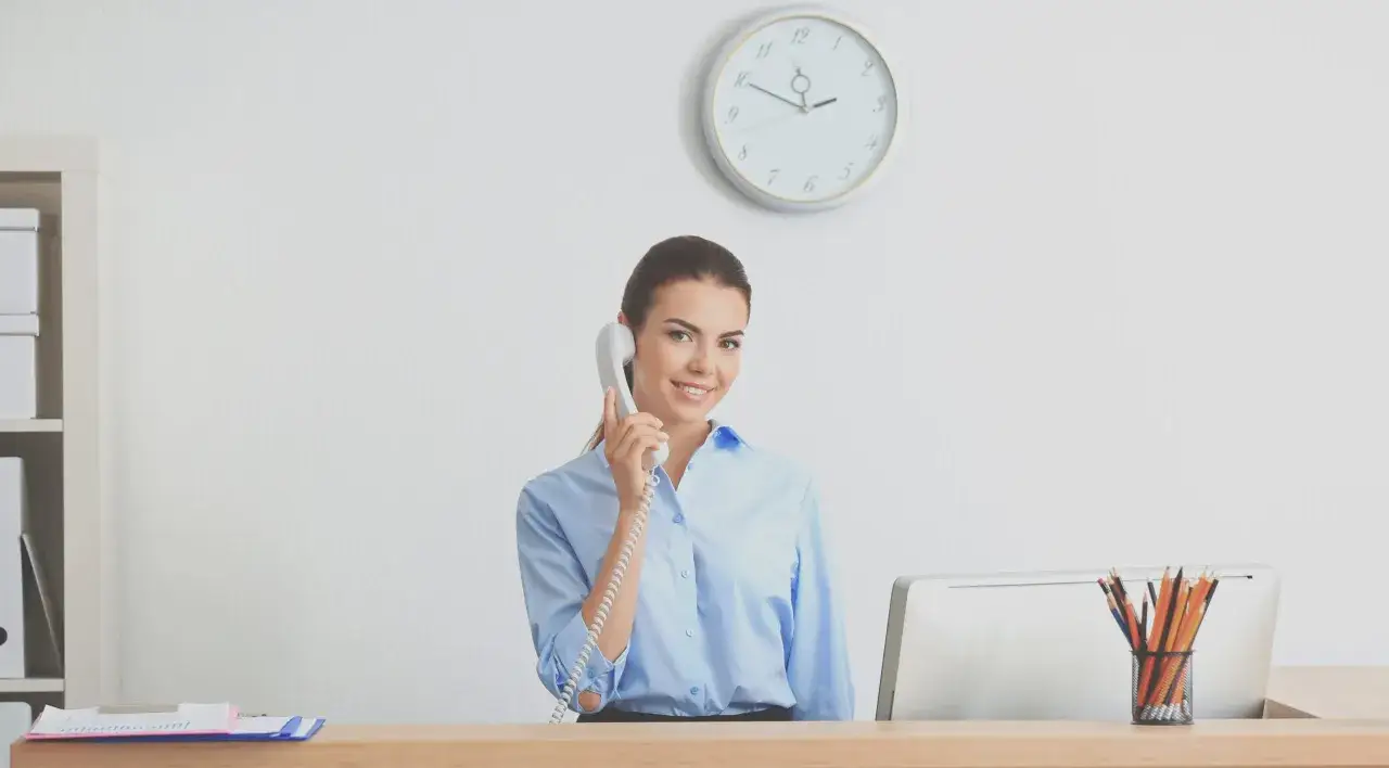 Ile godzin pracuje rejestratorka medyczna? Odkryj zaskakujące fakty