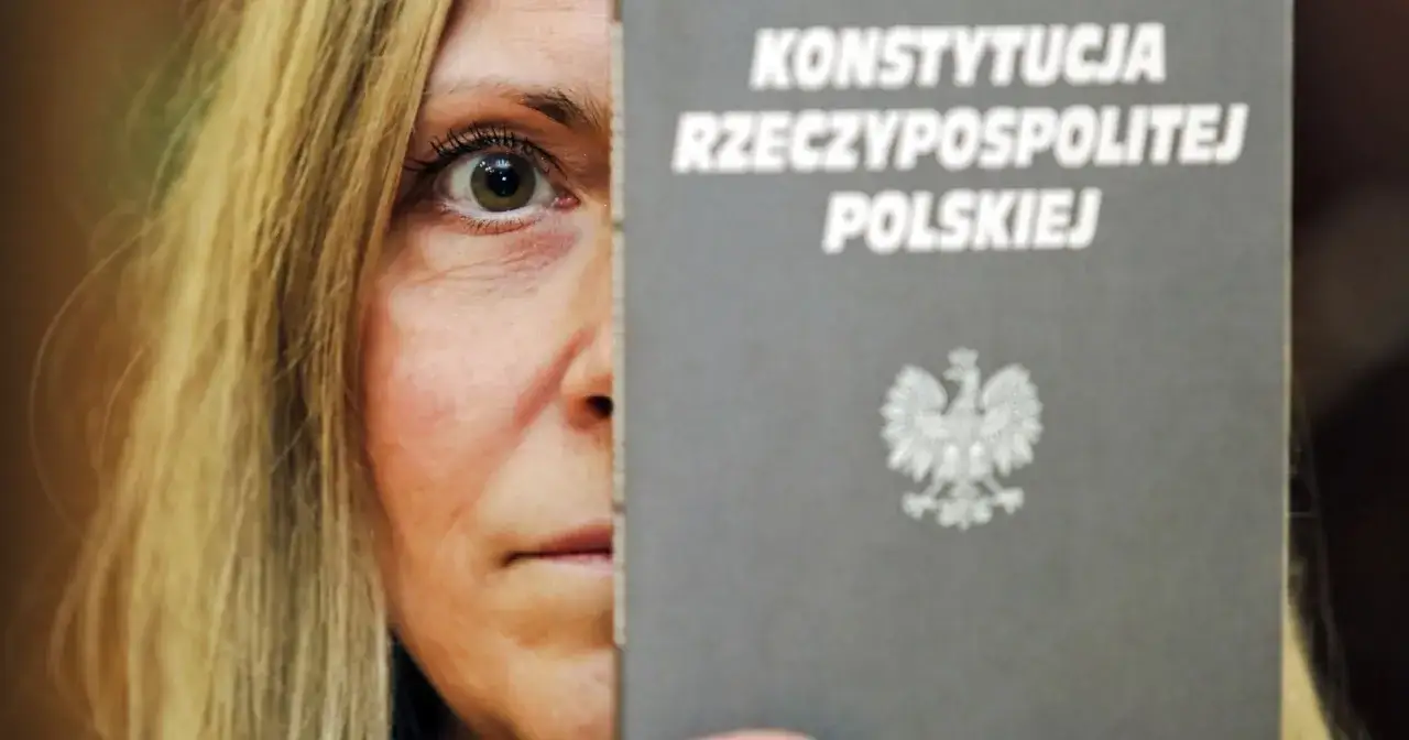 Demokracja a autorytaryzm: Jak te systemy wpływają na społeczeństwo?