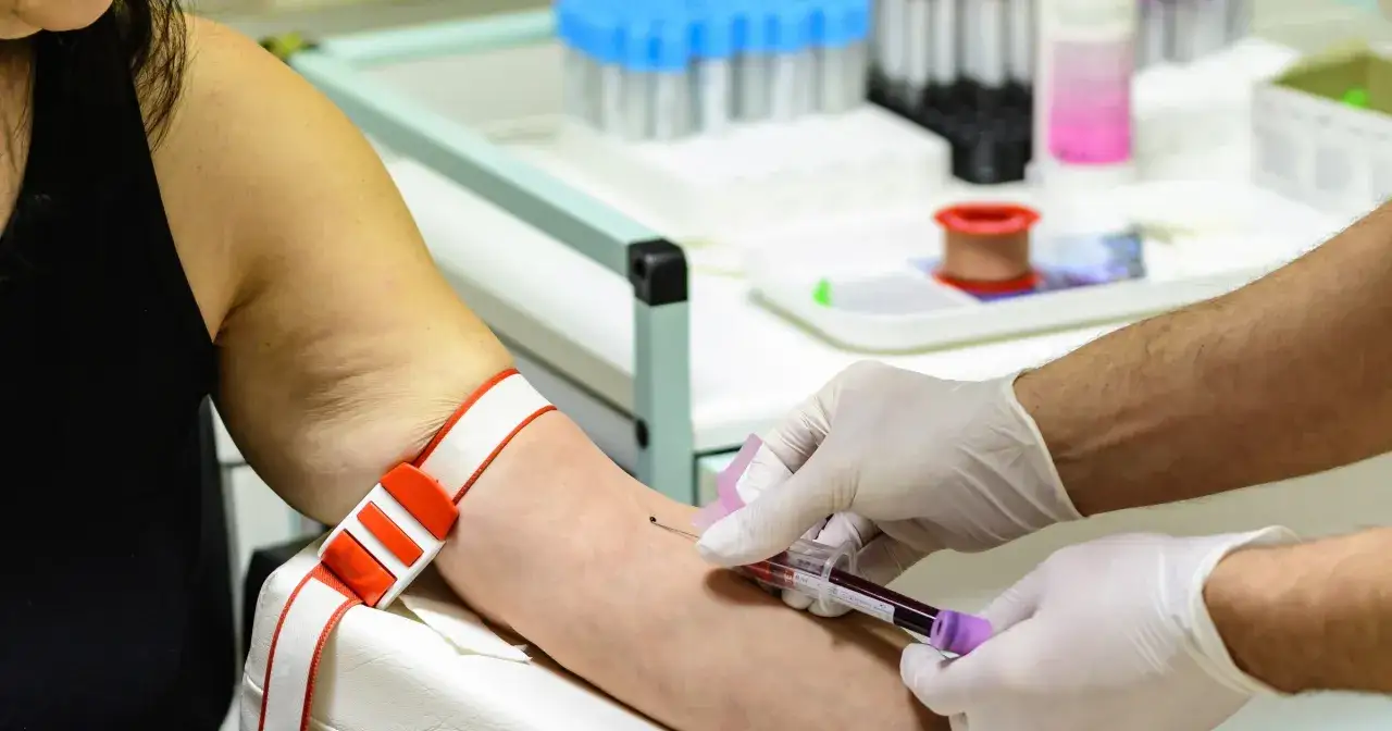 Wysokie żelazo w surowicy? Zrozum wyniki i chroń zdrowie