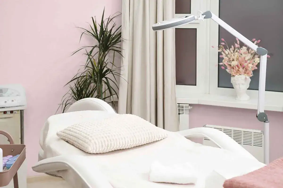 Jakie wyposażenie SPA zapewni komfort i estetykę w Twoim salonie