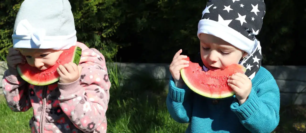 Arbuz dla niemowląt: Czy uczula? Pełny przewodnik dla rodziców