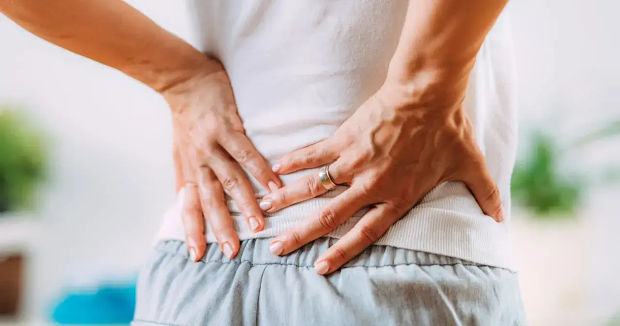 Bóle korzonkowe objawy: jak rozpoznać i złagodzić ból skutecznie