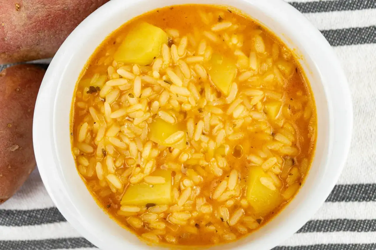 Minestra Riso e Patate: Ricetta Cremosa e Segreti per un Piatto Perfetto