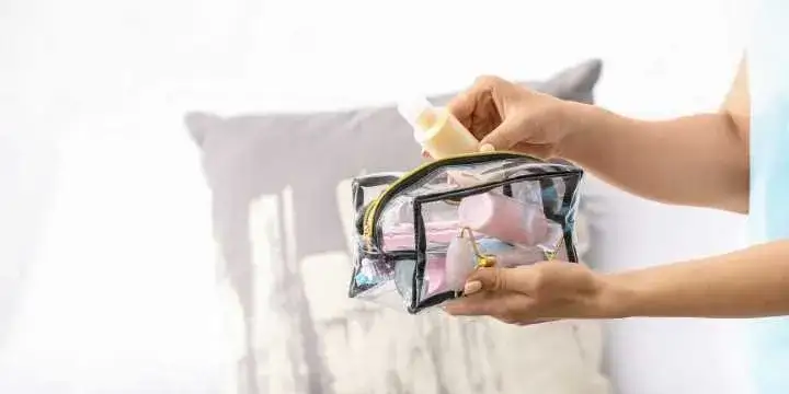 Czy szkło w bagażu podręcznym jest dozwolone? Przepisy i praktyczne porady