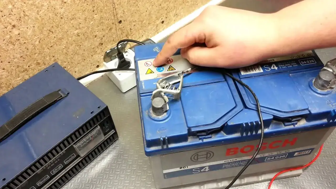 Prostownik 12V: Jaki bezpiecznik wybrać? Uniknij pożaru!