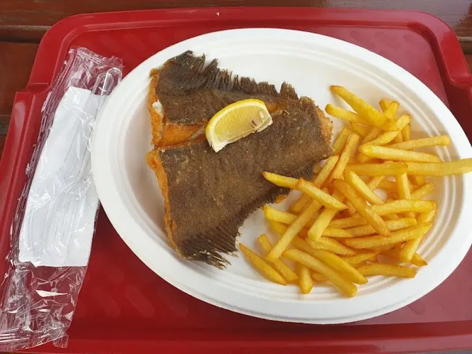 Dziwnów gdzie zjeść: najlepsze miejsca na pyszny posiłek nad morzem