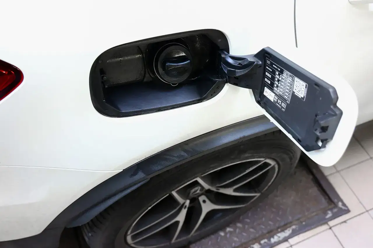 Czy benzyna się starzeje? Dowiedz się, jak uniknąć problemów z jakością