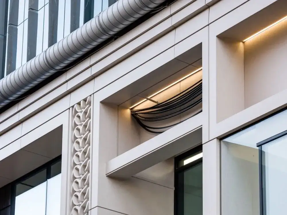 Jak ukryć kable na elewacji - skuteczne metody dla estetyki budynku