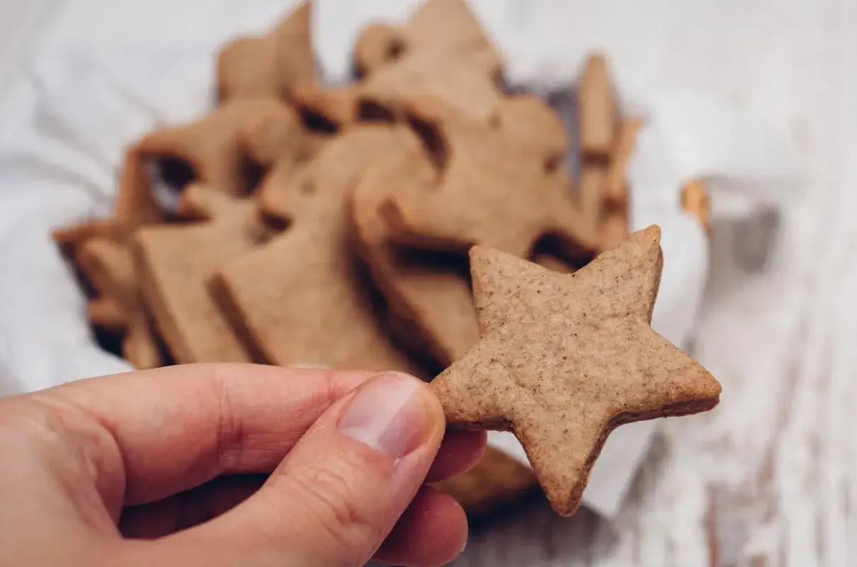 Ciastka korzenne jak ze sklepu – idealny przepis na domowe wypieki