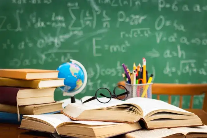 Czy dyrektor szkoły może być wychowawcą klasy? Zaskakujące przepisy