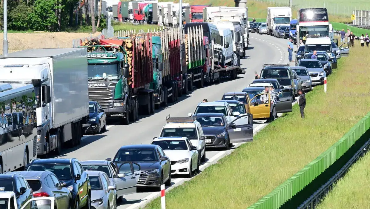 Czy są korki na autostradzie A1? Sprawdź aktualne utrudnienia!