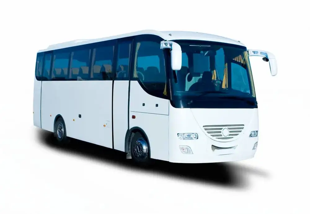 Ile miejsc ma bus osobowy? Poznaj różnice w pojemności różnych modeli