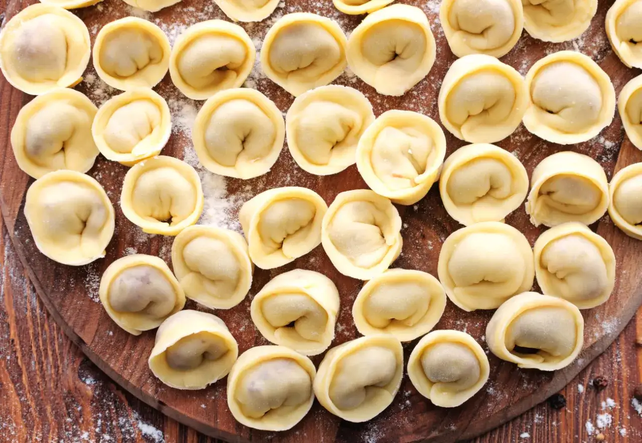 Miękkie ciasto na uszka: Sekretne przepisy i triki, które działają