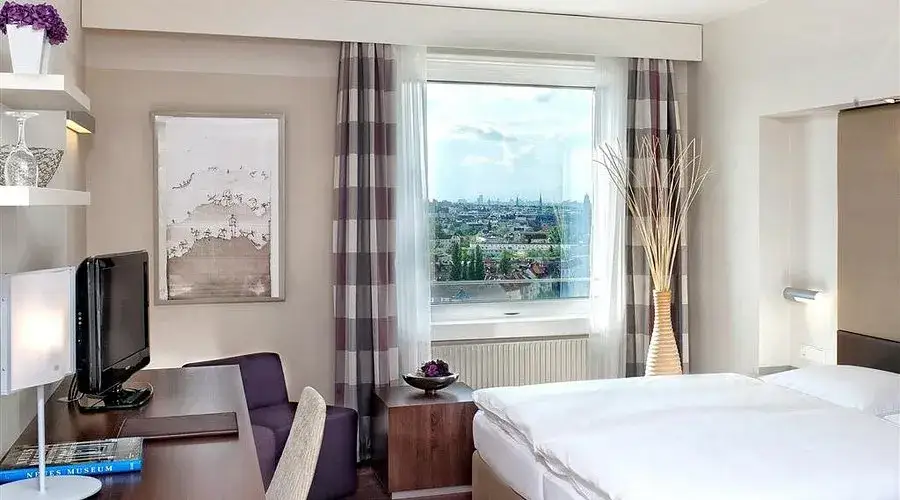 Estrel Hotel Berlin: Ihr Guide für Hotel, Events & "Stars in Concert"