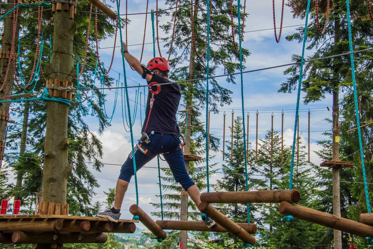Ptaszkowa park linowy - idealne trasy dla dzieci i dorosłych