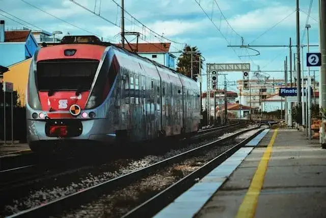Gdzie bagaż w pociągu Intercity? Kluczowe informacje i zasady