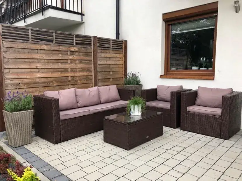 Czym zabudować ściany tarasu? Najlepsze materiały i porady