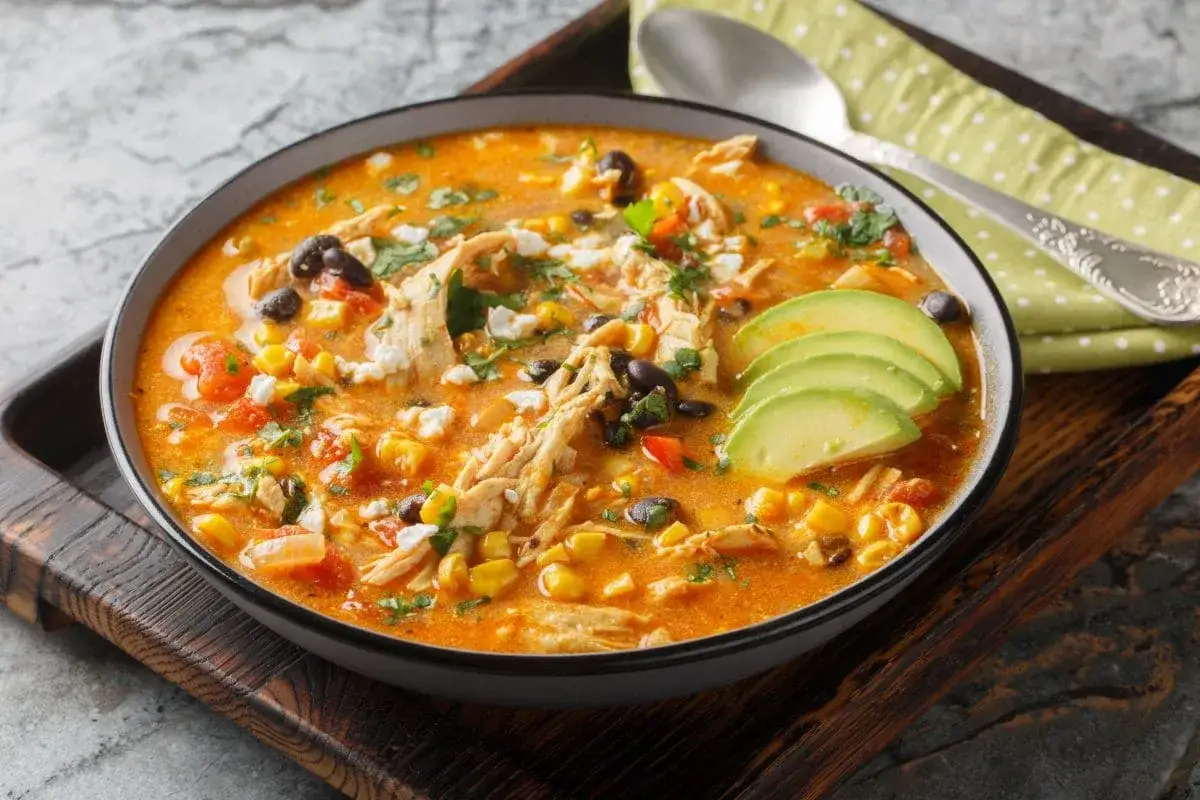 Jak zaskoczyć gości? Odkryj oryginalne zupy, które zachwycą!