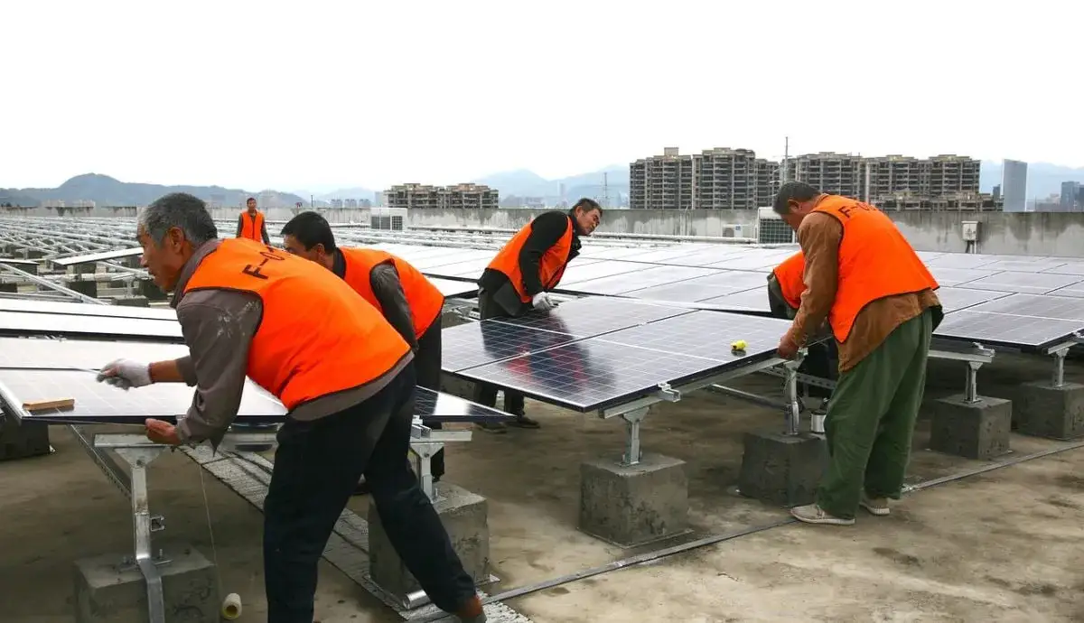 Co daje certyfikat OZE i jak wpływa na karierę instalatora?