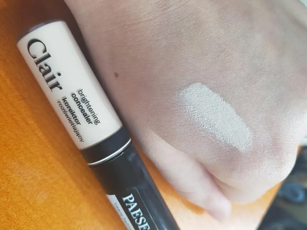 Paese Clair: Korektor rozświetlający czy to Twój ideał?