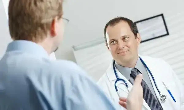 Czas oczekiwania na operację przepukliny NFZ - ile naprawdę się czeka?