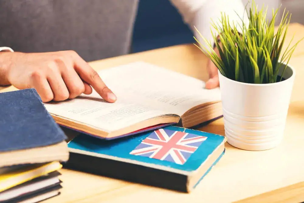 Gdzie używać przecinka w angielskim? Zasady interpunkcyjne w praktyce