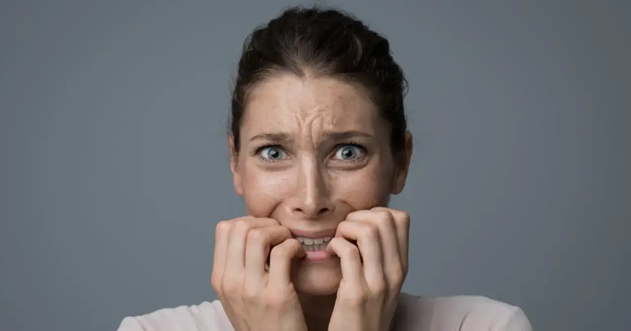 Skąd bierze się lęk wysokości? Przyczyny, objawy i jak sobie z nim radzić