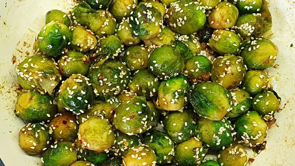 Ile kalorii ma brukselka? Odkryj, jak niskokaloryczna jest ta warzywo