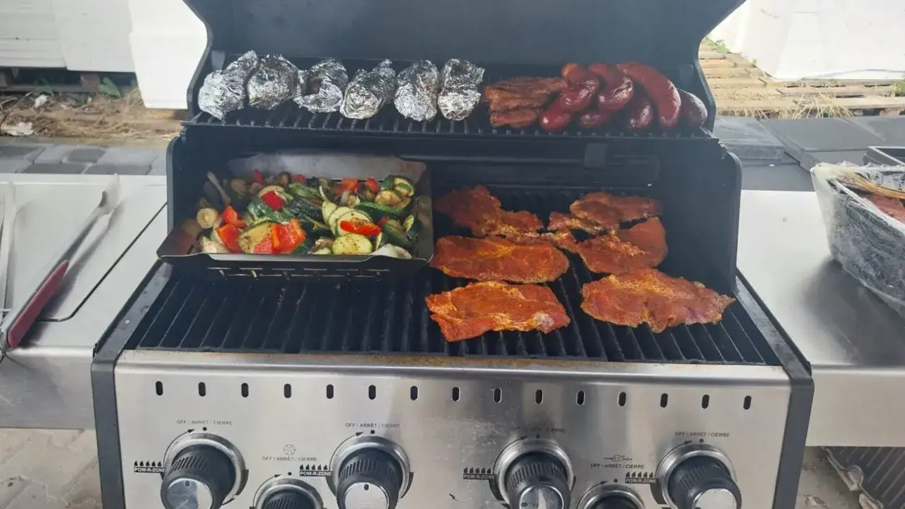 Jak wyczyścić ruszt żeliwny? Poradnik krok po kroku (bez rdzy!)