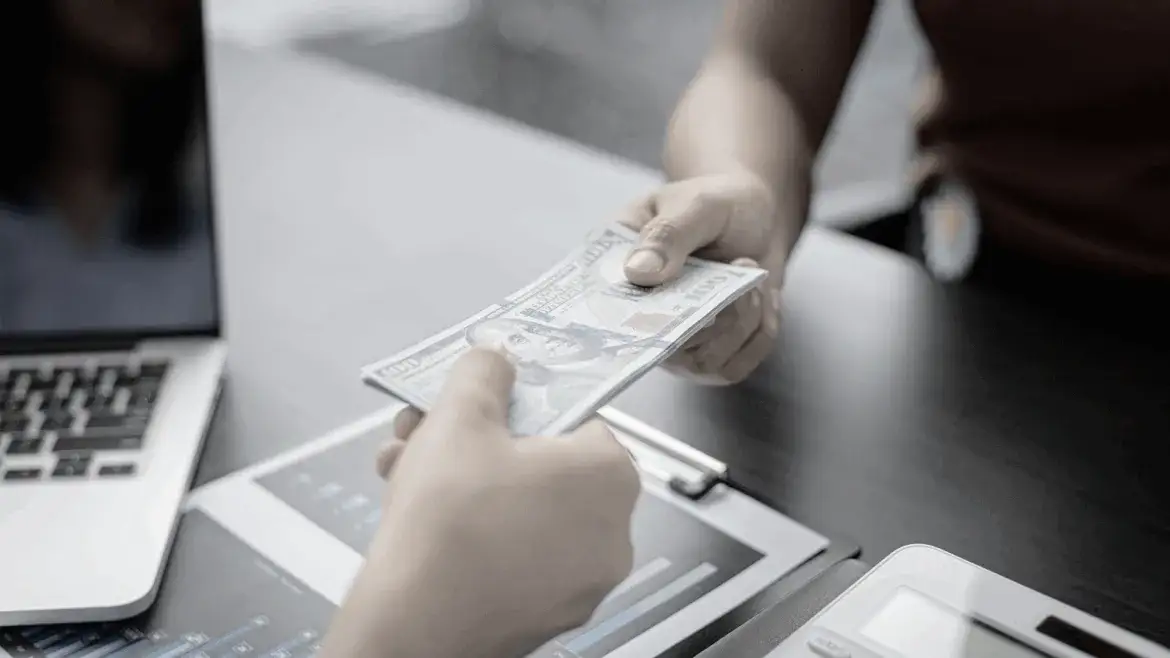 Ile można zarobić na transporcie międzynarodowym? Zaskakujące fakty o wynagrodzeniach