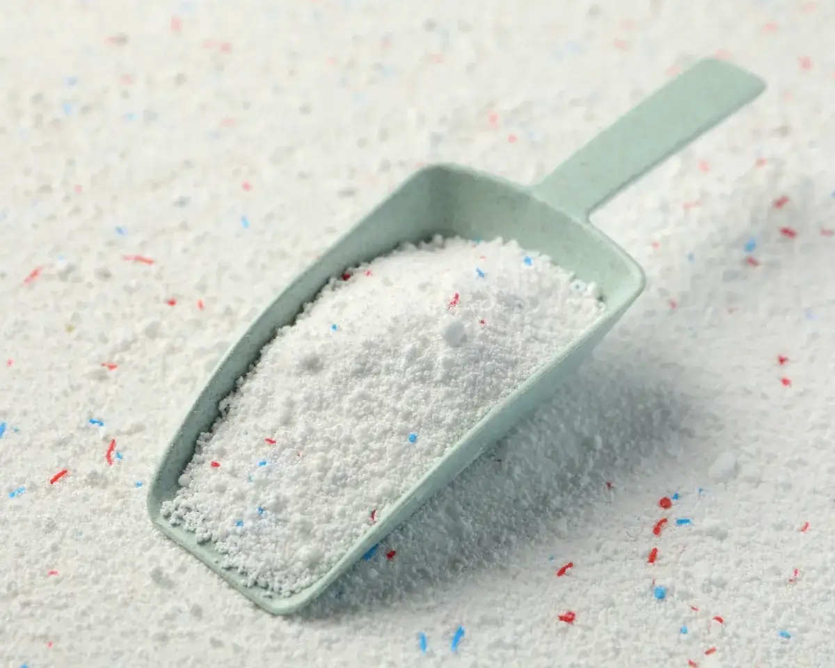 Jak odmierzyć proszek do prania bez miarki i uniknąć błędów