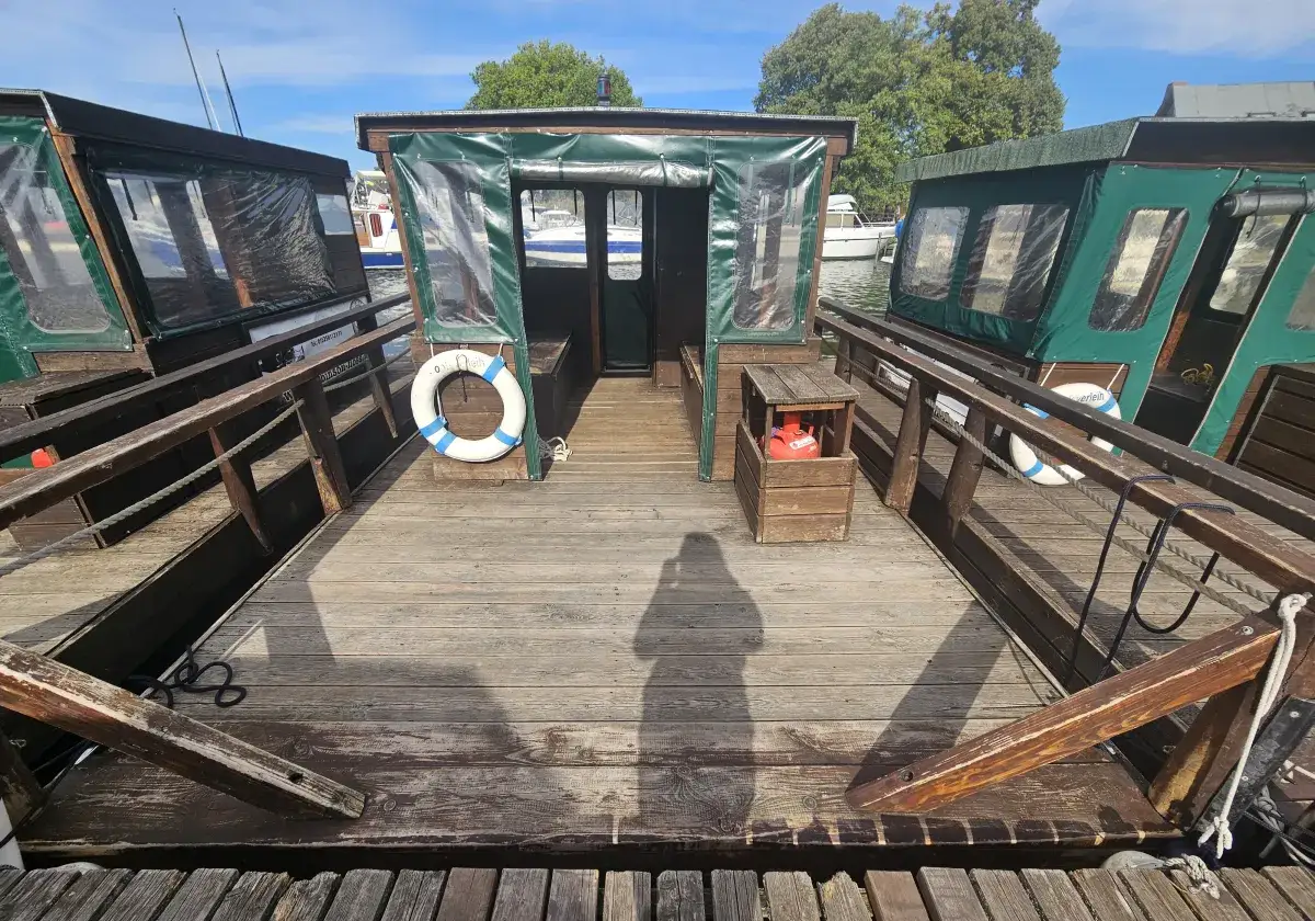 Müggelsee Floß mieten? Ihr Guide zu Floß und Los Friedrichshagen