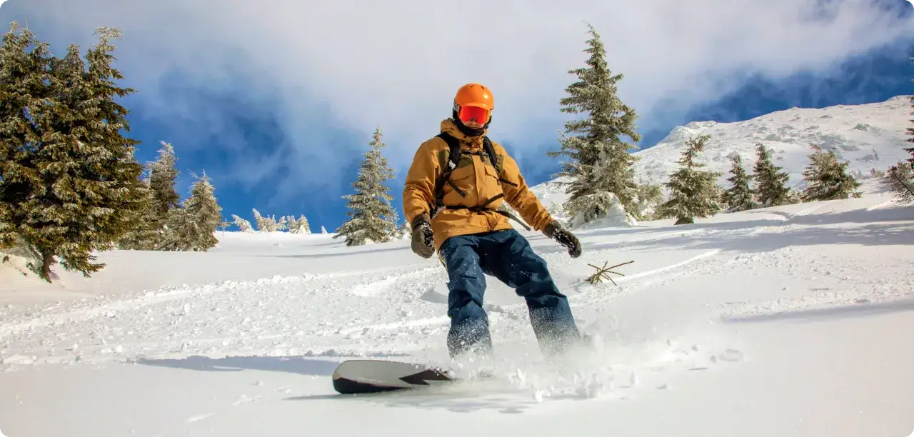 Tu escapada invernal en España: Sol, nieve, cultura y ahorro