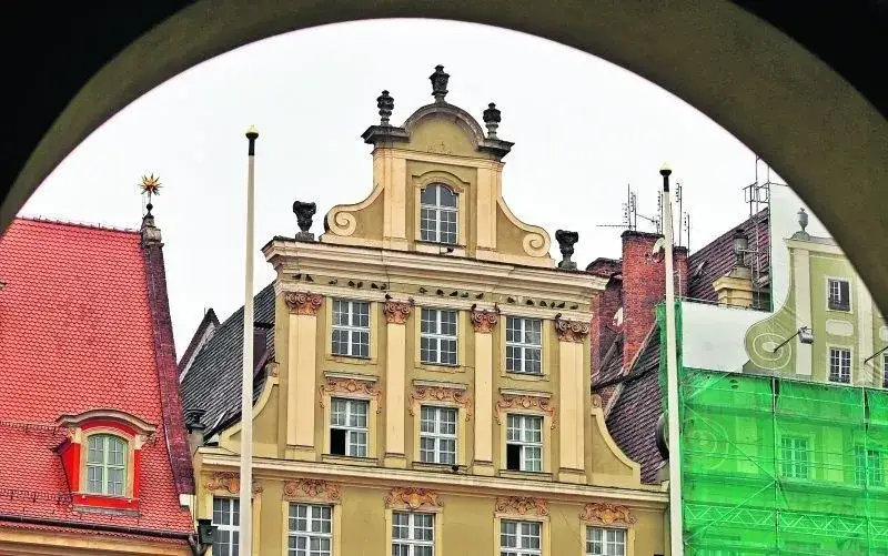 Wrocław: Tajemnica okna którego nie ma - Iluzja na rynku