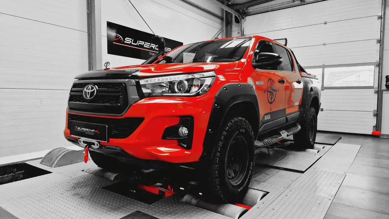 Toyota Hilux tuning - najpopularniejsze modyfikacje i sposoby na wzrost mocy