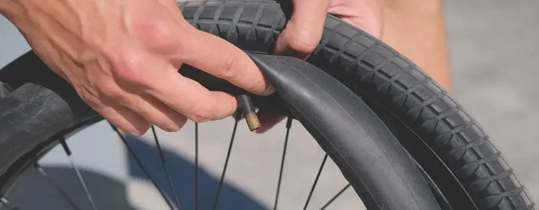 Wymień oponę w rowerze jak ekspert! Poradnik krok po kroku