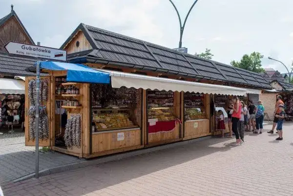 Gdzie kupić prawdziwe oscypki w Zakopanem - najlepsze miejsca i porady