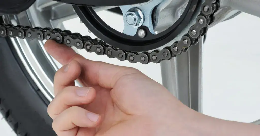 Jak skrócić łańcuch motocyklowy - uniknij kosztownych błędów w naprawie